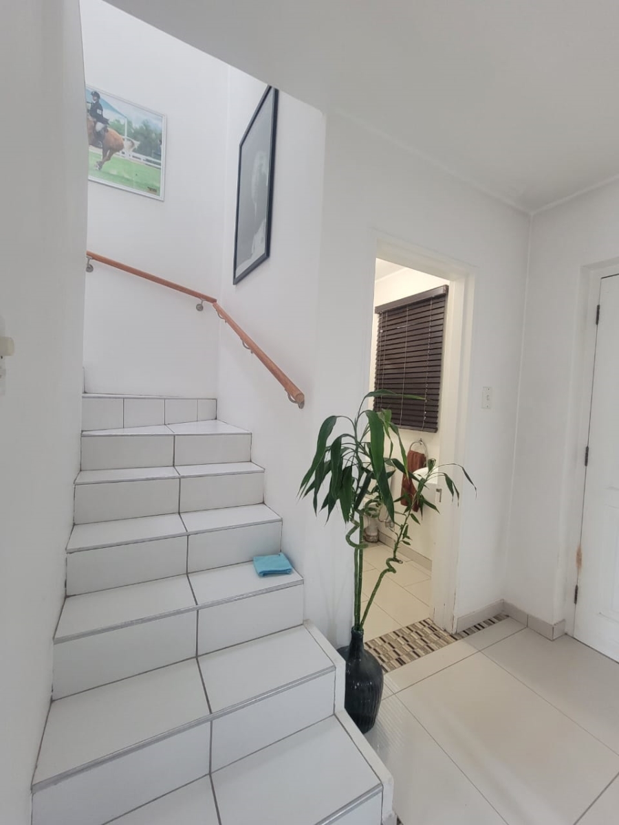 3 Bedroom Property for Sale in Diep River Western Cape